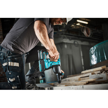 Perforateur burineur Makita SDS-Plus XGT 40 Volts MAX Lithium (Li-Ion) - XGT - SDS-Plus - 28mm - 2,9 J - (Produit seul) - force de frappe 2,9 joules - poids 3,6kg | HR002GZ05