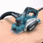 Image du produit : Rabot à bois électrique Makita 82mm - 620 Watts - profondeur rabotage 2,5mm | KP0800J