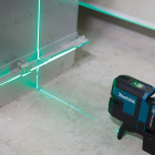 Image du produit : Laser vert Makita en croix pour plaquiste - automatique - 10,8 et 12 Volts CXT - laser vert - 4 points + ligne verticale et horizontale, pour la pose de cloisons et plafonds placo | SK106GDZ