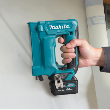 Agrafeuse Makita CXT 12 Volts Lithium (Li-Ion) - 7 / 10mm - (Produit seul) - largeur 10mm - jauge 0.5 x 0.7 Ga - capacité du magasin 150 | ST113DZ