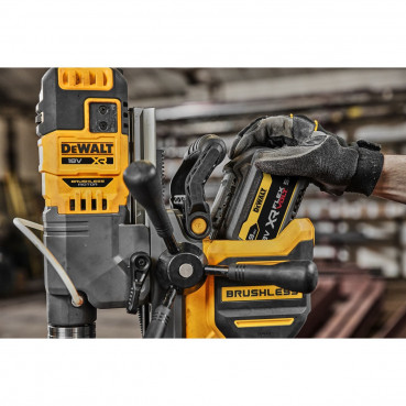 Perceuse magnétique - XR - sans fil - 18 Volts - 3Ah li-ion advantage brushless Dewalt | DCD1623X2G-QW