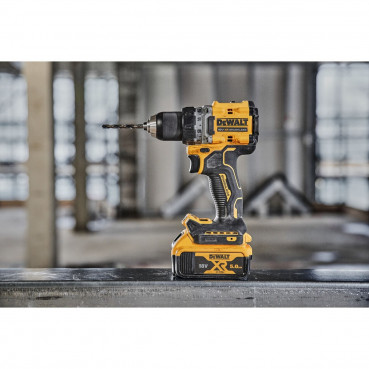 Perceuse visseuse Dewalt compacte - XR - sans fil - 18 Volts - 5Ah li-ion brushless | DCD800P2T-QW