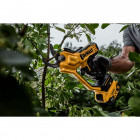 Image du produit : Sécateur électrique sans fil Dewalt 18 Volts pour la taille de fleurs, buissons, branches vignes et arbustes - coupe jusqu’à 38mm - livré avec une batterie 5Ah, et un chargeur | DCMPP568P1-QW