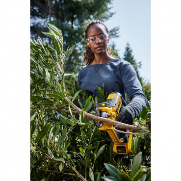 Sécateur électrique sans fil Dewalt 18 Volts pour la taille des vignes et des arbustes - coupe jusqu’à 38mm - livré nu sans batterie, ni chargeur | DCMPP568N-XJ