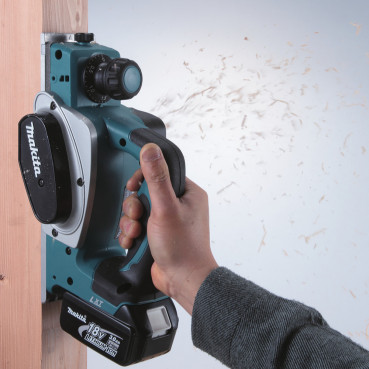 Rabot à bois Makita LXT 18 Volts - sans fil Lithium (Li-Ion) - 82mm - (Produit seul) - profondeur rabotage 0 - 2mm | DKP180Z