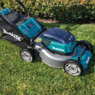 Image du produit : Tondeuse Makita auto-tractée LXT 36 Volts 2 x 18 Volts - sans fil Lithium (Li-Ion) - 5 Ah - 46cm - (4 batteries) - diamètre lame 46cm - hauteur tonte 20 à 100mm - surface tonte 1900-1400m² | DLM462PT4